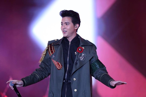 เจมส์ จิรายุ เจมส์ จิรายุ