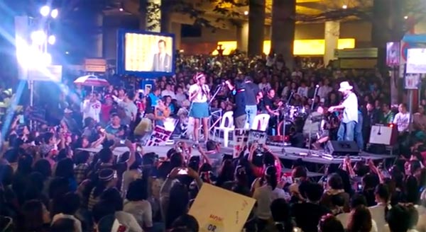 เหมี่ยว ปวันรัตน์ เวทีชิดลม เหมี่ยว ปวันรัตน์ เวทีชิดลม
