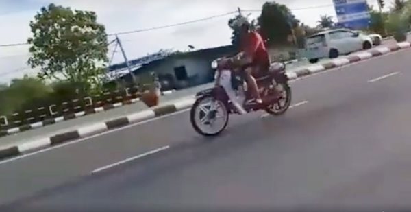 ล้อหลังแซงล้อหน้า ล้อหลังแซงล้อหน้า