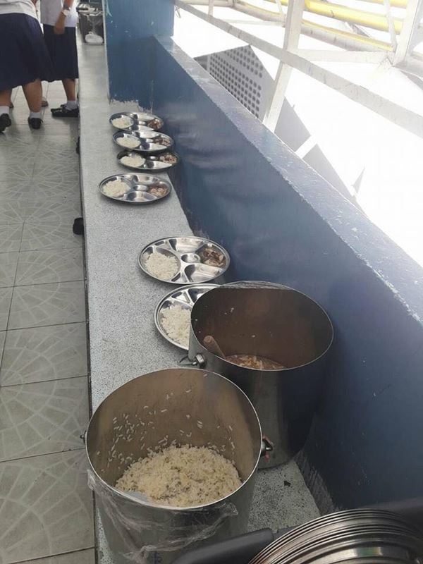 ทำข้าวบูดให้เด็กกิน ทำข้าวบูดให้เด็กกิน