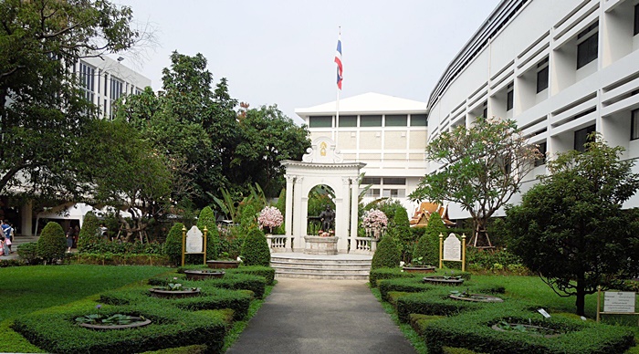 รร.ราชินี  รร.ราชินี