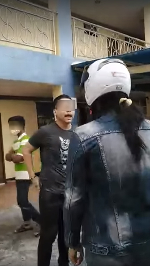 ทำร้ายร่างกาย ทำร้ายร่างกาย