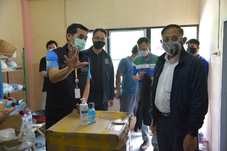 กักตุนสินค้า