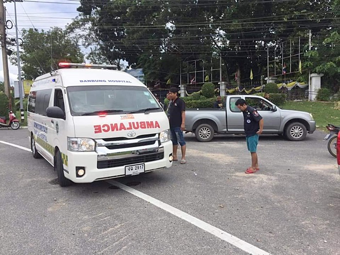 คลอดลูกในรถ